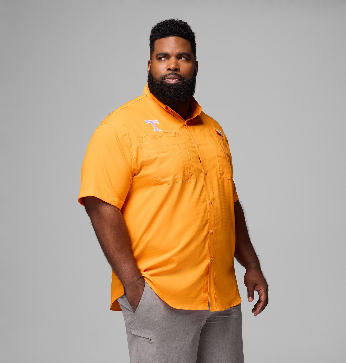 Мужская рубашка Columbia Collegiate PFG Tamiami Short Sleeve Shirt - Big - Tennessee, цвет: Ut - Solarize — фото 1