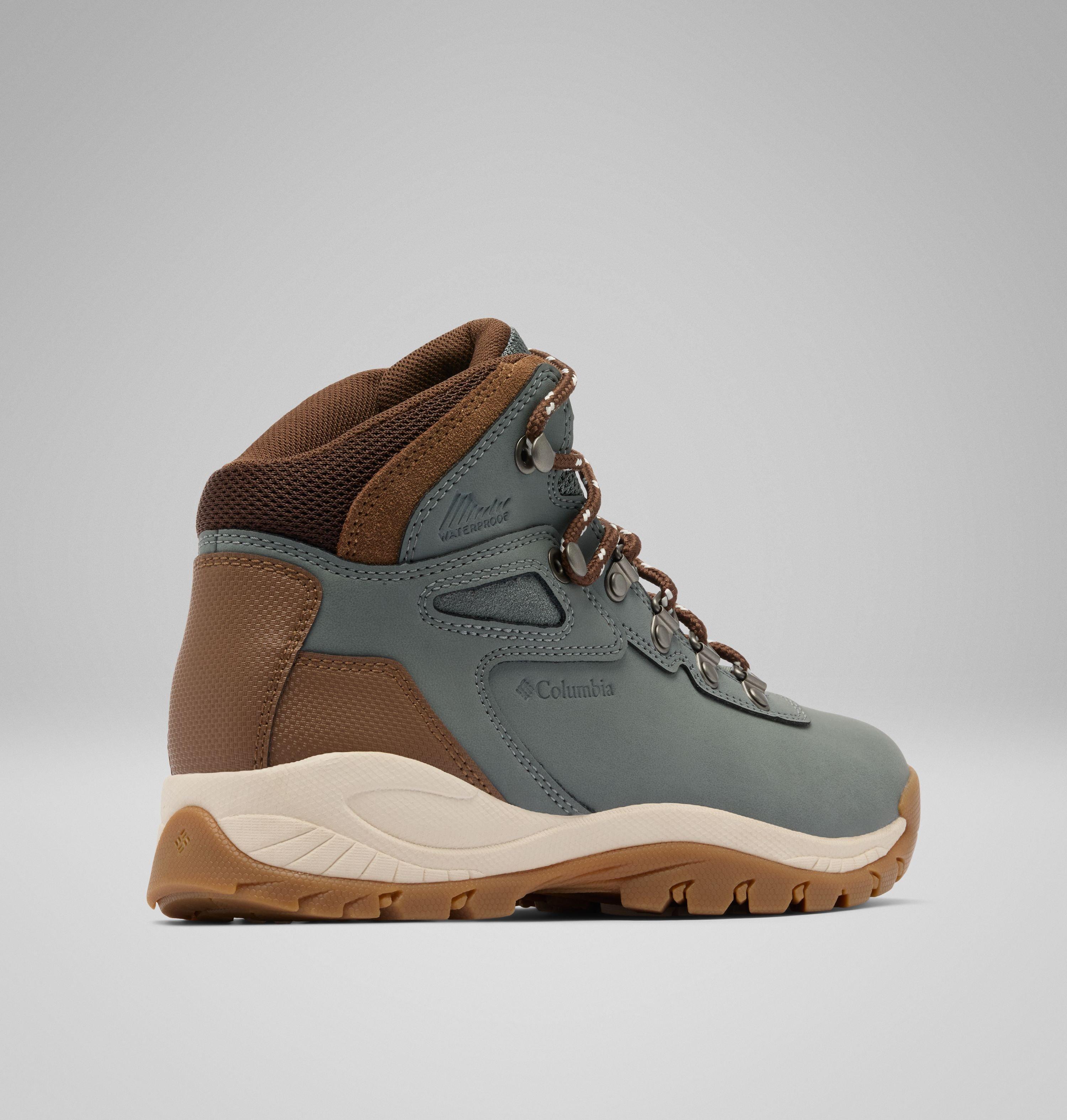 Women’s Newton Ridge Plus Waterproof Hiking Boot | 342 | 7 9