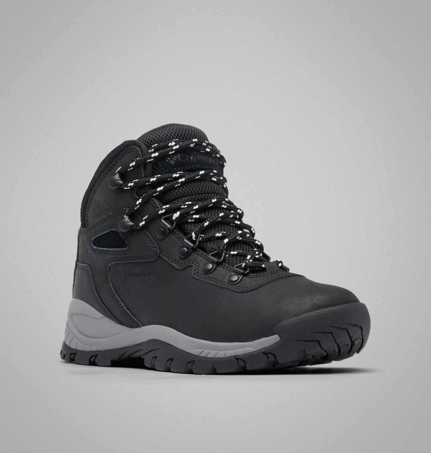 Женские ботинки Columbia Newton Ridge Plus Waterproof Hiking - Wide, цвет: Чёрный / Белый — фото 3