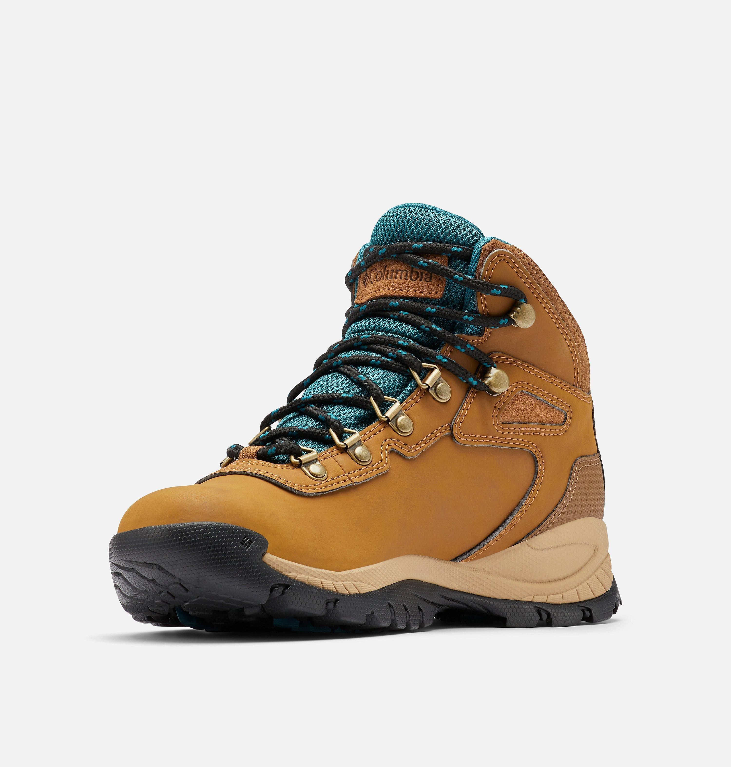 Women's Newton Ridge Plus Waterproof Hiking Boot - Wide 7