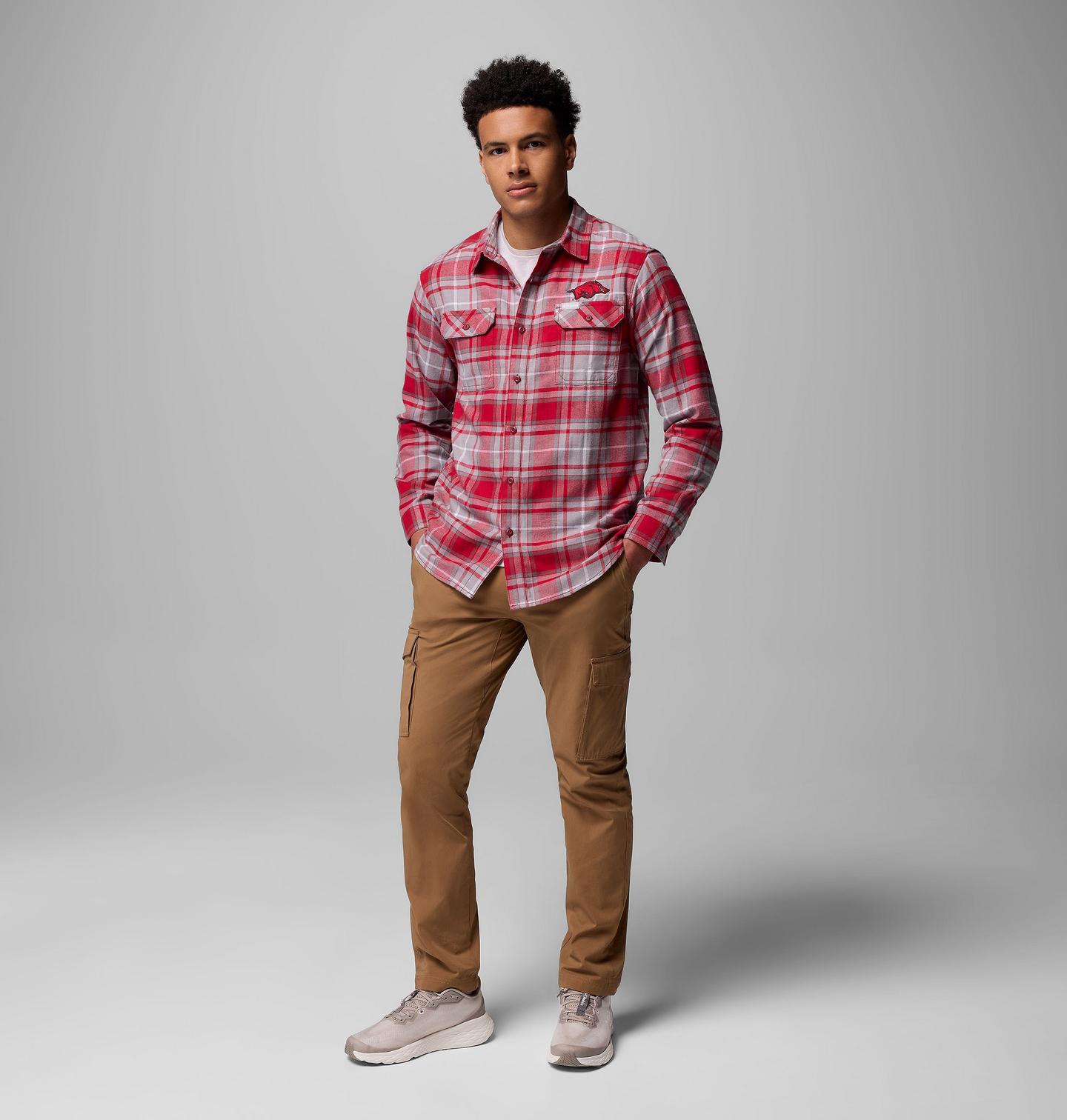 Мужская рубашка Columbia Collegiate Flare Gun Flannel Long Sleeve Shirt - Arkansas, цвет: Красный бархатный — фото 2