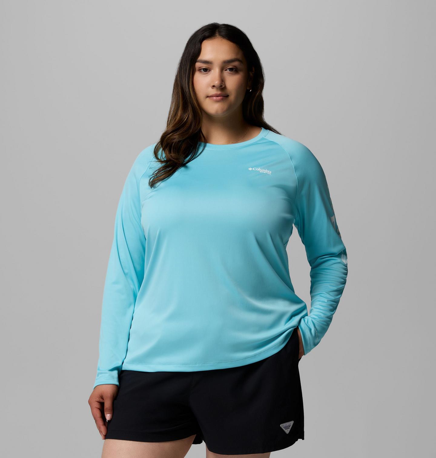 Женская футболка Columbia PFG Tidal Tee II Long Sleeve Shirt - Plus Size, цвет: Синий / Белый, вариант 1 — фото 1