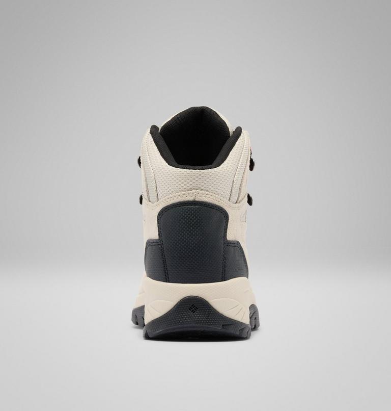 Bota de senderismo impermeable Newton Ridge Plus Amped para mujer, Color: Cloud Grey, Poppy Red, image 2
