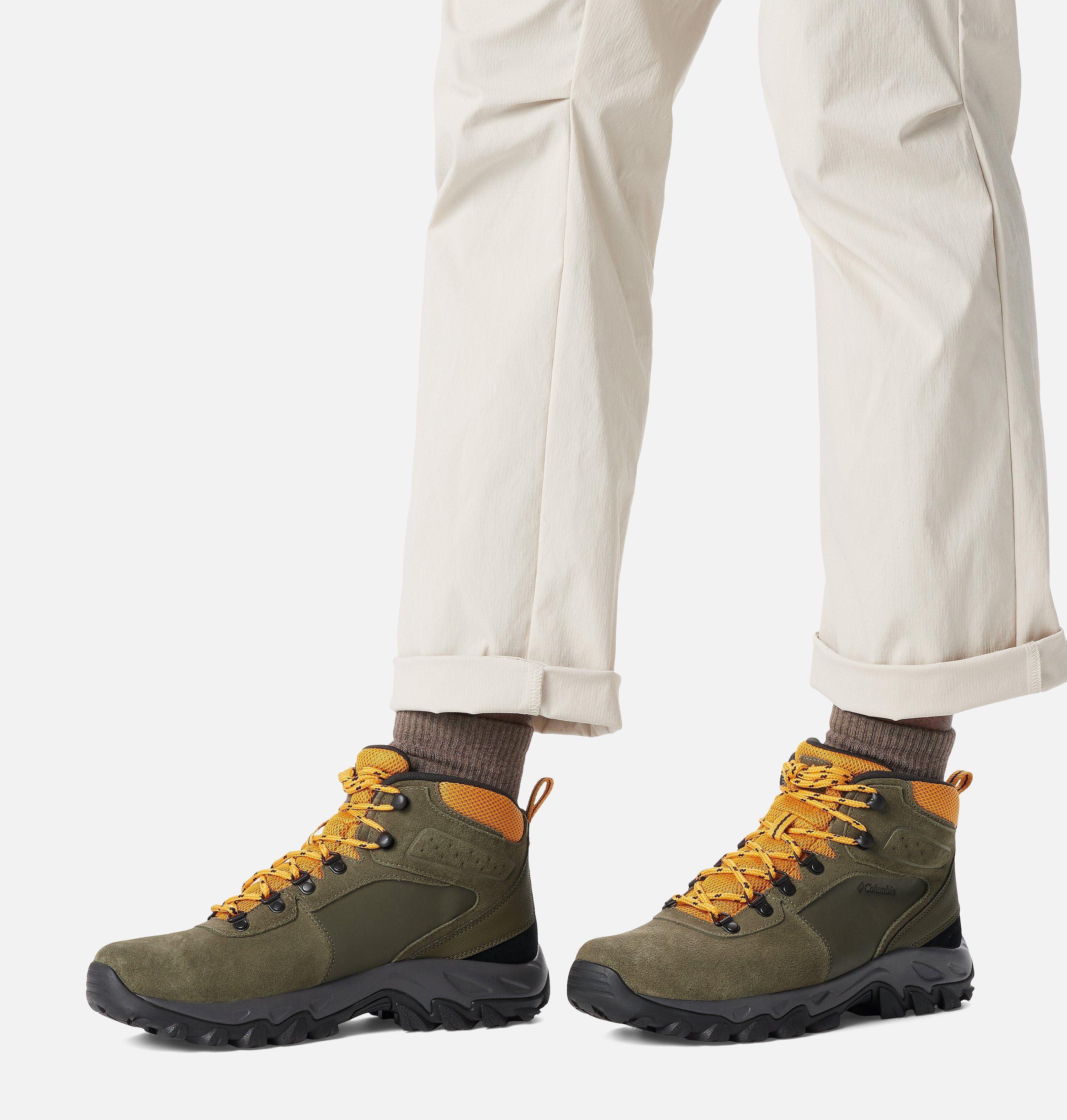 Men's Newton Ridge Plus II Suede Waterproof Hiking Boot 11