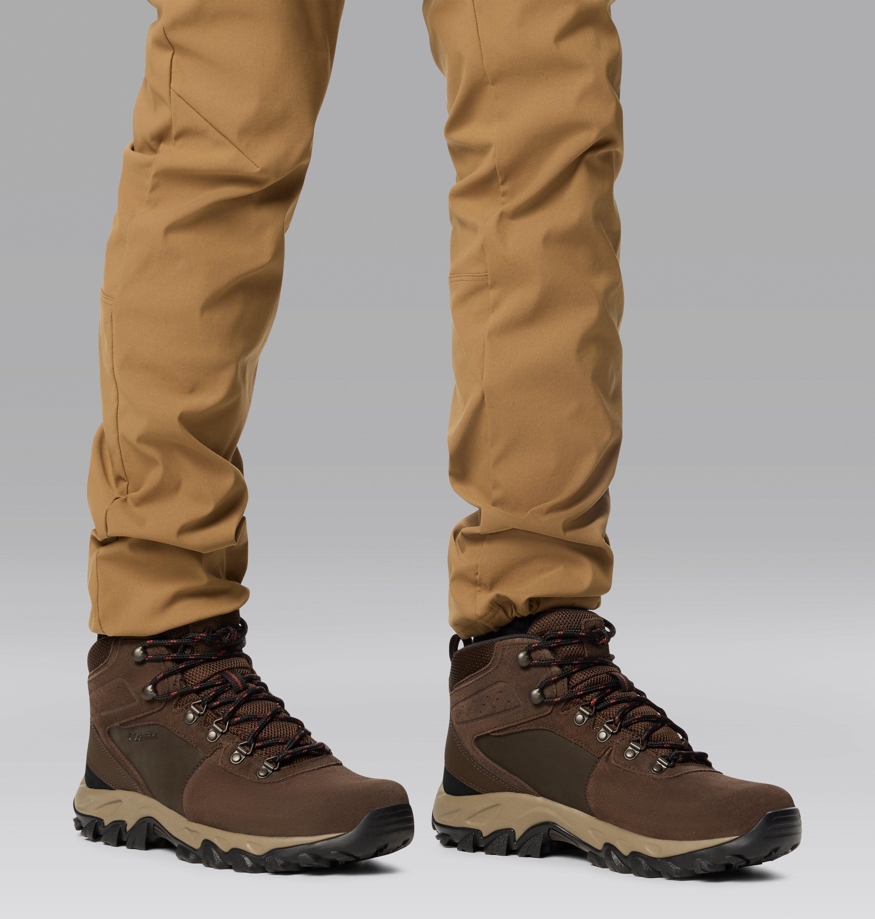 Men's Newton Ridge Plus II Suede Waterproof Hiking Boot 10