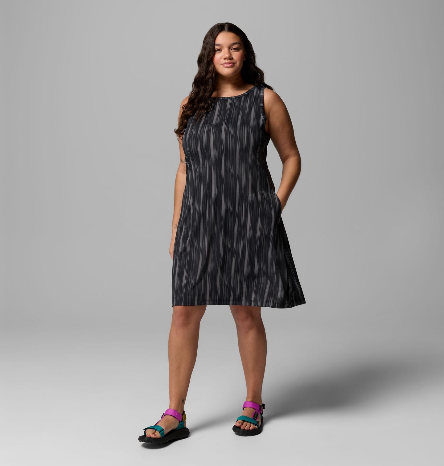 Женское платье Columbia Chill River Printed - Plus Size, цвет: Чёрный / Shimmer — фото 2