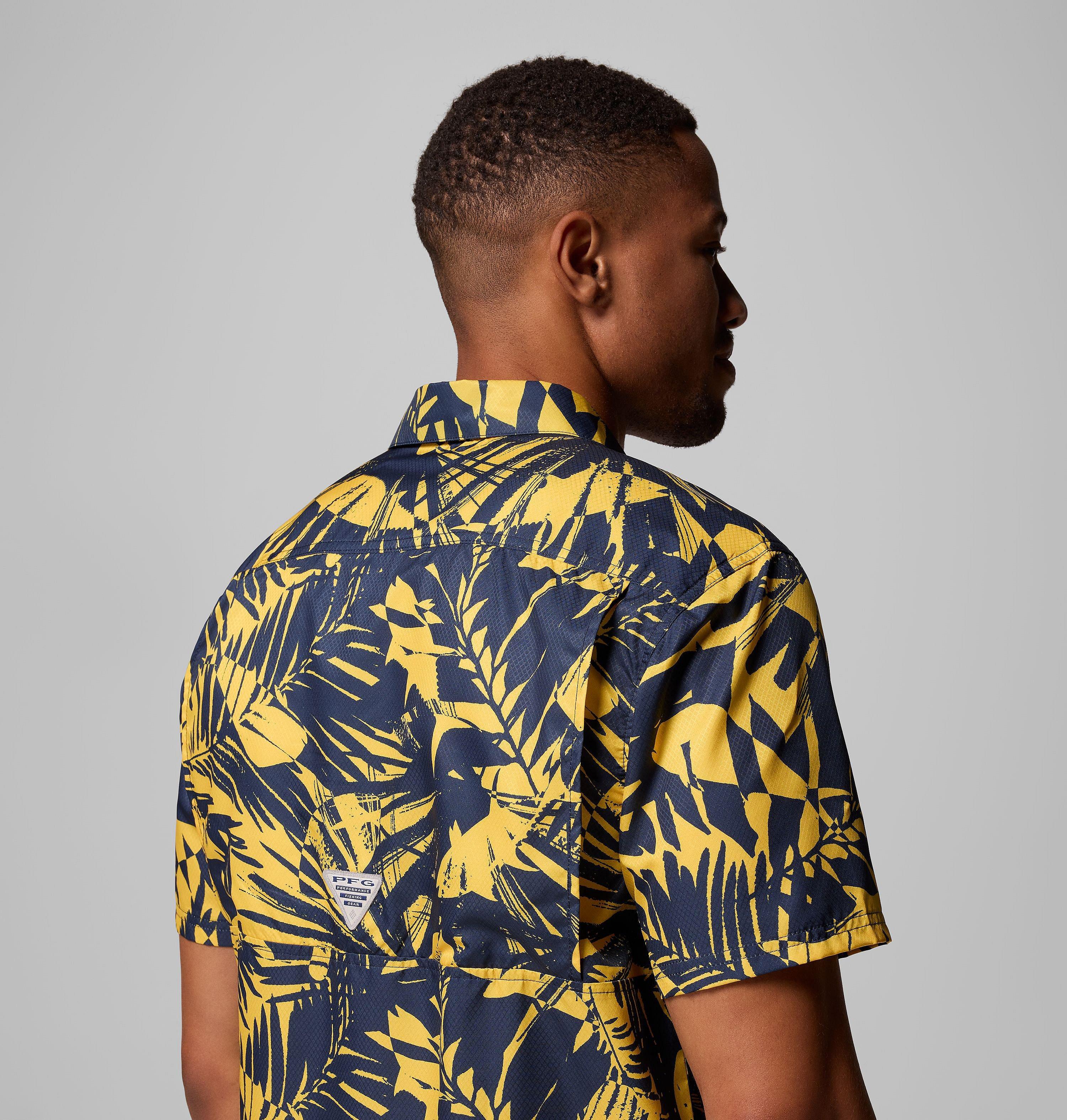 Men's Collegiate PFG Super Slack Tide Shirt - Michigan 7