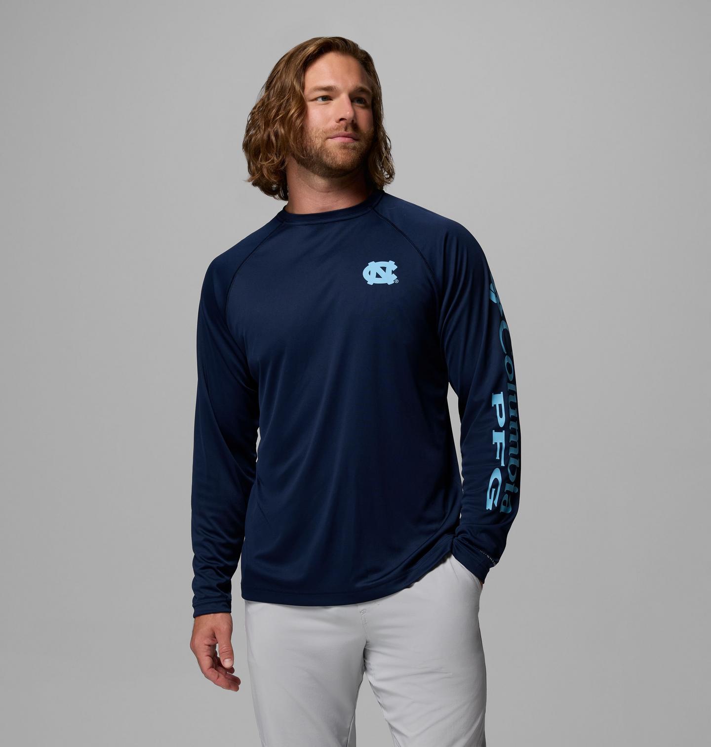 Мужская рубашка Columbia Collegiate PFG Terminal Tackle Long Sleeve Shirt - North Carolina, цвет: Тёмно-синий — фото 1
