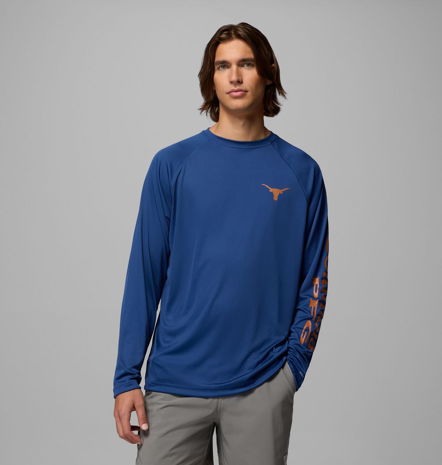 Мужская рубашка Columbia Collegiate PFG Terminal Tackle Long Sleeve Shirt - Texas, цвет: Карбоновый — фото 1