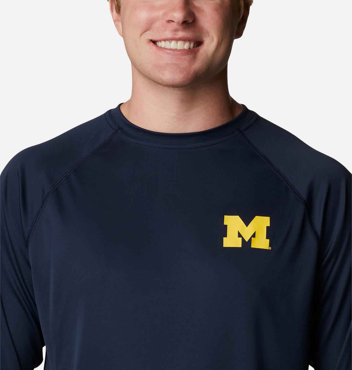 Мужская рубашка Columbia Collegiate PFG Terminal Tackle Long Sleeve - Tall - Michigan, цвет: Тёмно-синий / Жёлтый — фото 4