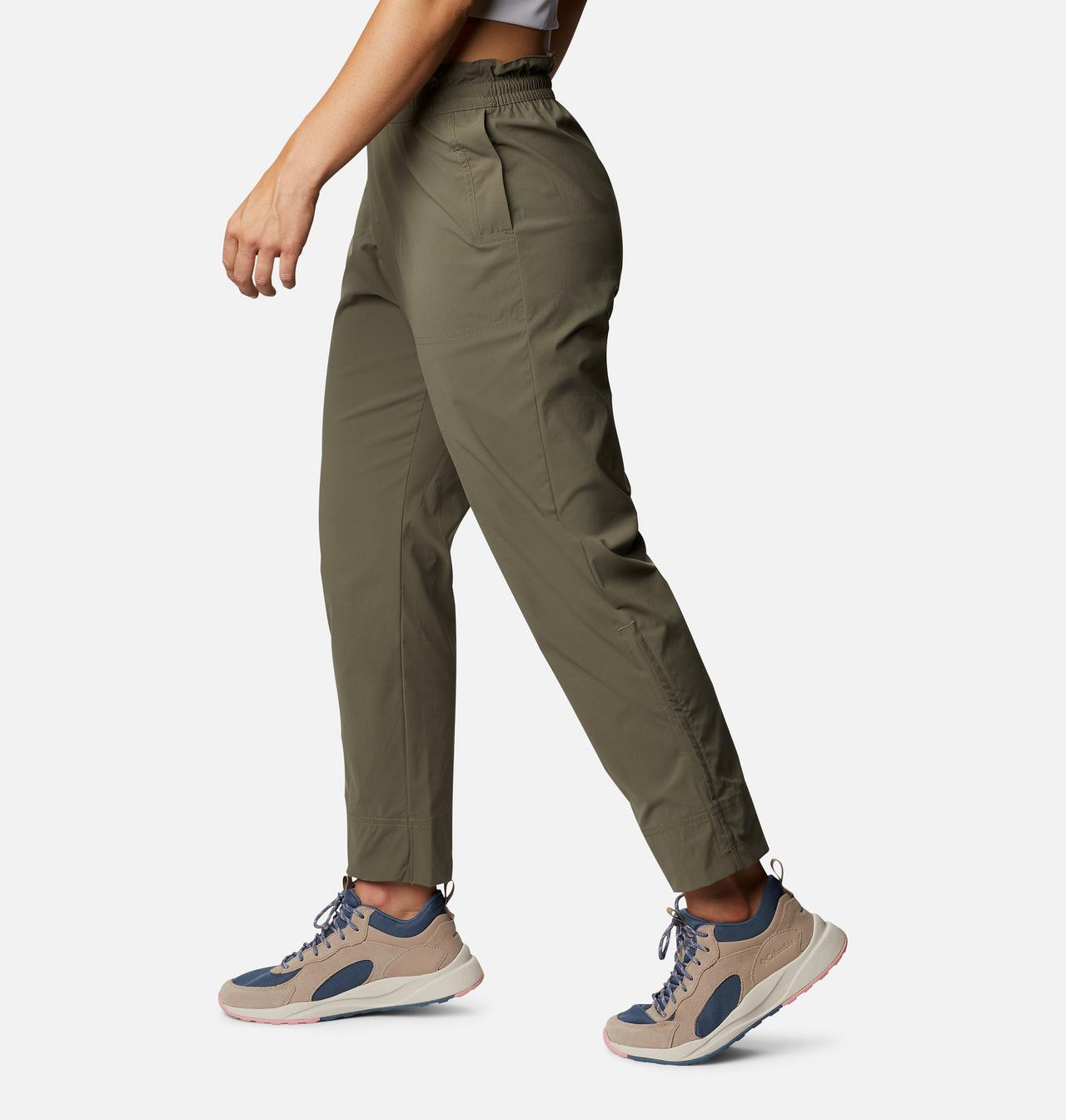 Women's Uptown Crest™ Joggers 3