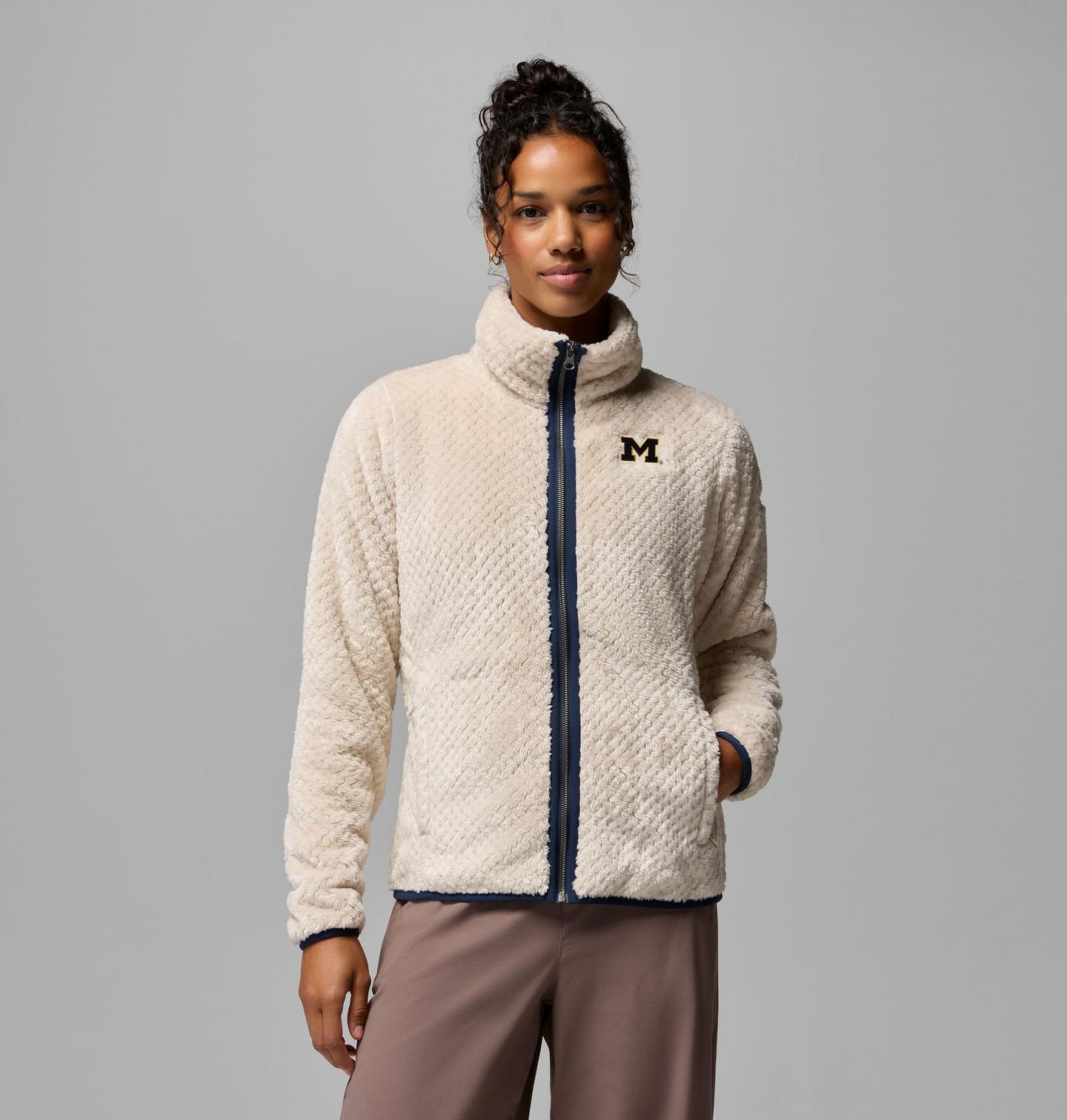 Женская флисовая куртка Columbia Collegiate Fire Side II из шерпы, Michigan, цвет: Серо-бежевый — фото 1