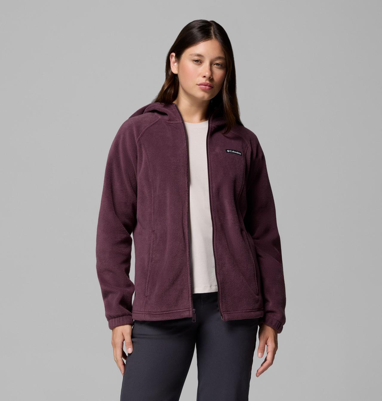 { "modelCode": "5607", "variantUPC": "198711698309" } 1