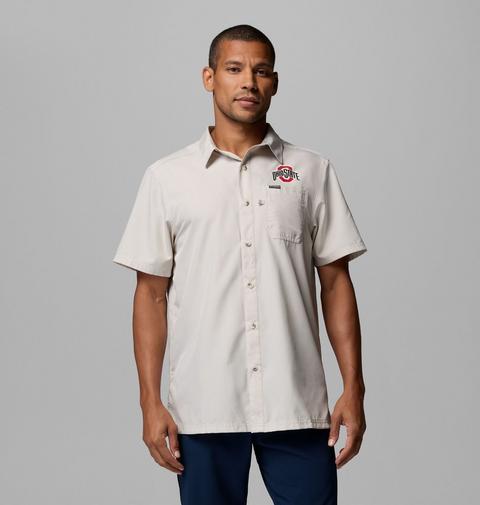 Мужская рубашка Columbia Collegiate PFG Slack Tide Camp - Ohio State, цвет: Серо-бежевый