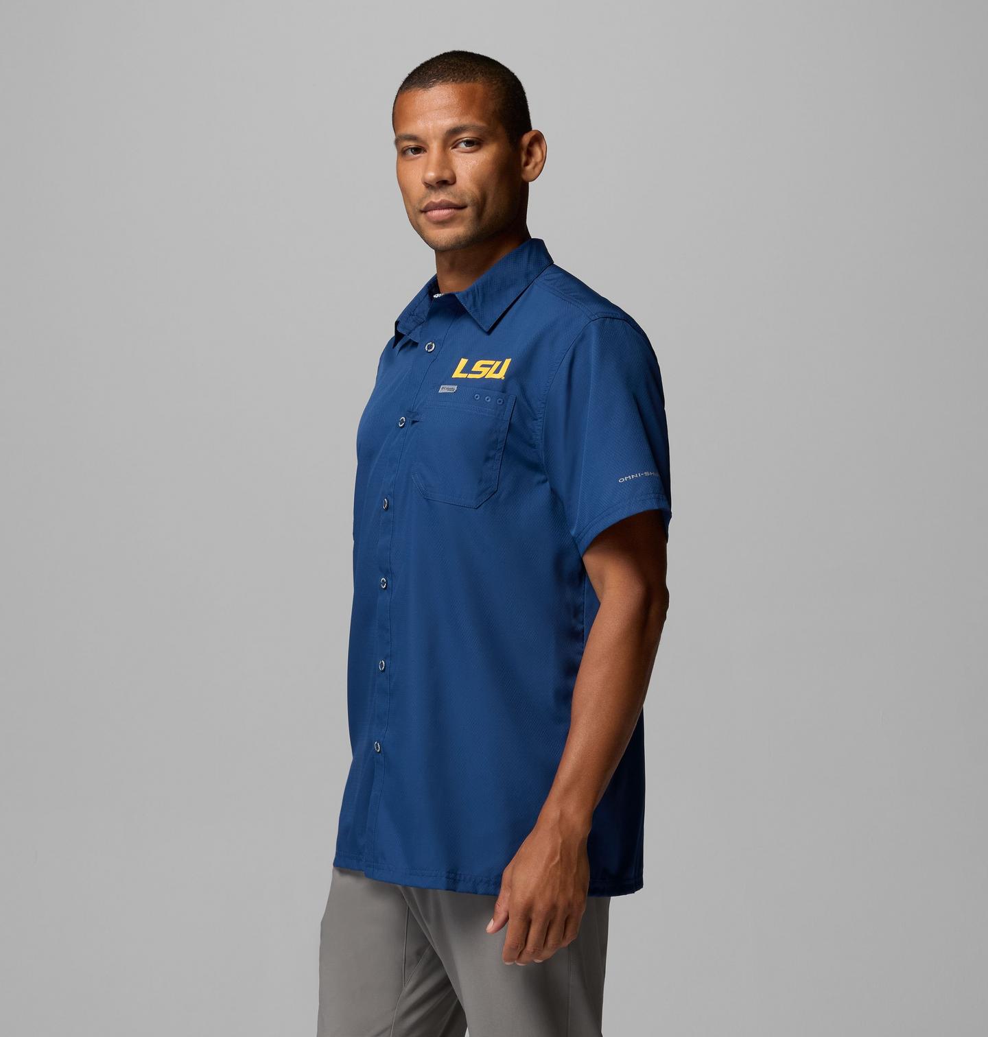Мужская рубашка Columbia Collegiate PFG Slack Tide Camp Shirt - LSU, цвет: Карбоновый — фото 3