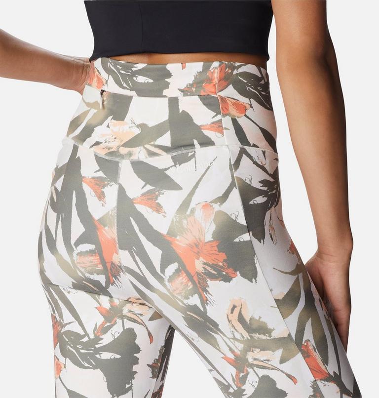 Weekend Adventure 7/8 Legging | 193 | M, Color: Chalk, Floriculture, image 5