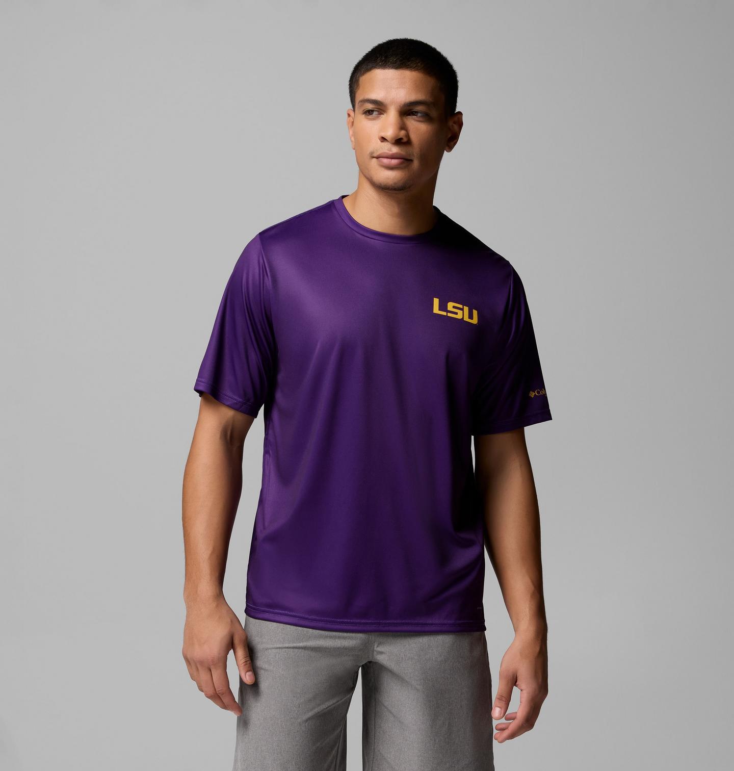 Мужская рубашка Columbia Collegiate PFG Terminal Tackle Short Sleeve Shirt - LSU, цвет: Яркий фиолетовый — фото 1