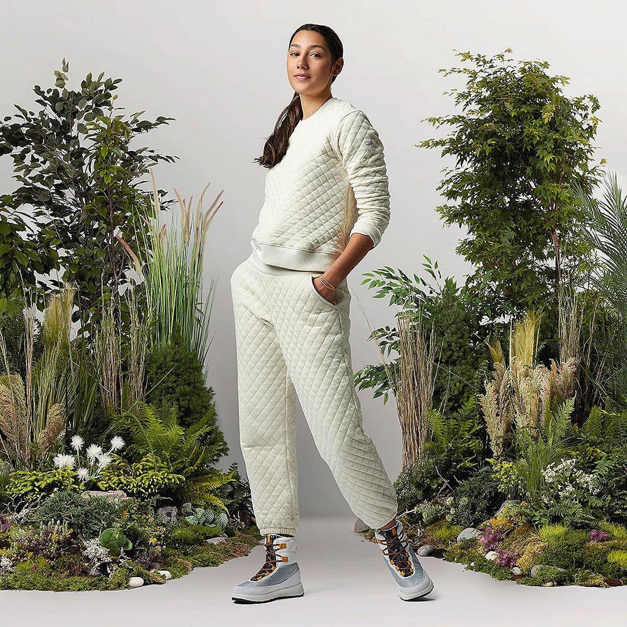 Women's Columbia Lodge™ Quilted Crew Sweatshirt 7