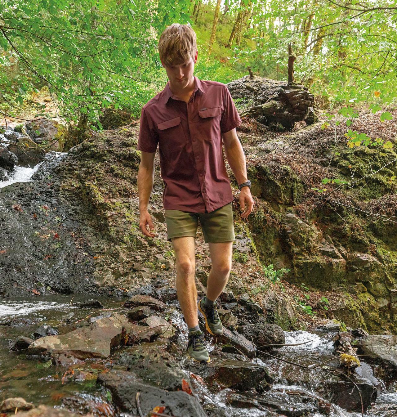 Men's Canyon Gate™ Utility Short Sleeve Shirt 9