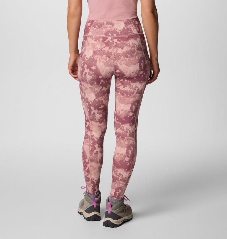 Mallas Boundless Trek para mujer, Color: Eraser Pink Deco Camo, image 2