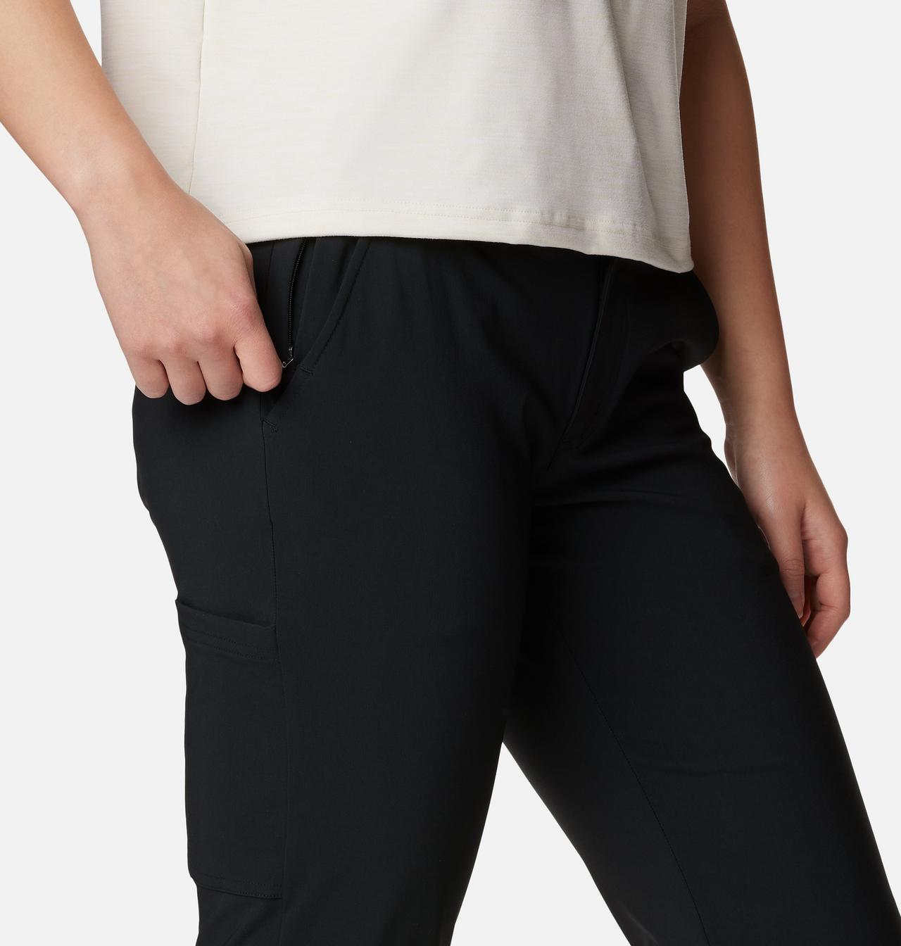 Women's Back Beauty™ Softshell Pants 6