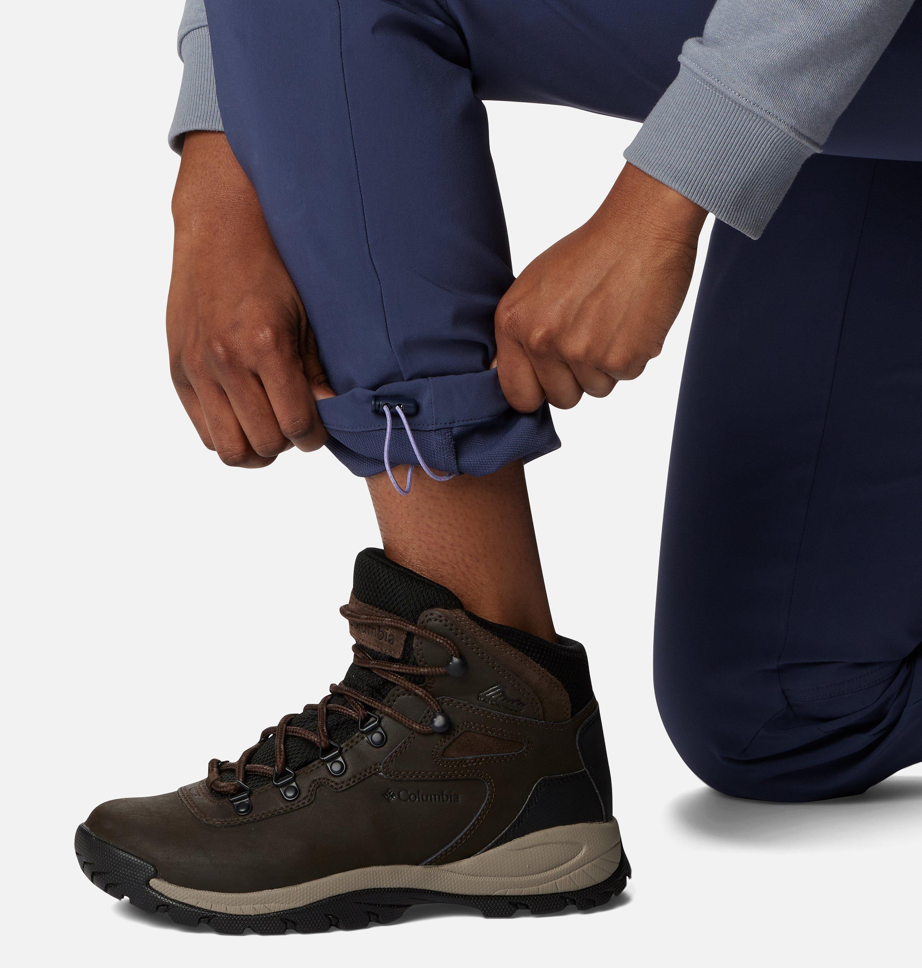 Women's Back Beauty™ Softshell Pants 7