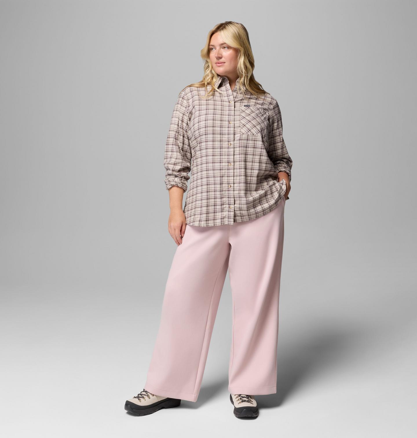Женская рубашка Columbia Calico Basin Flannel Long Sleeve Shirt - Plus Size, цвет: Серо-бежевый / В клетку — фото 2