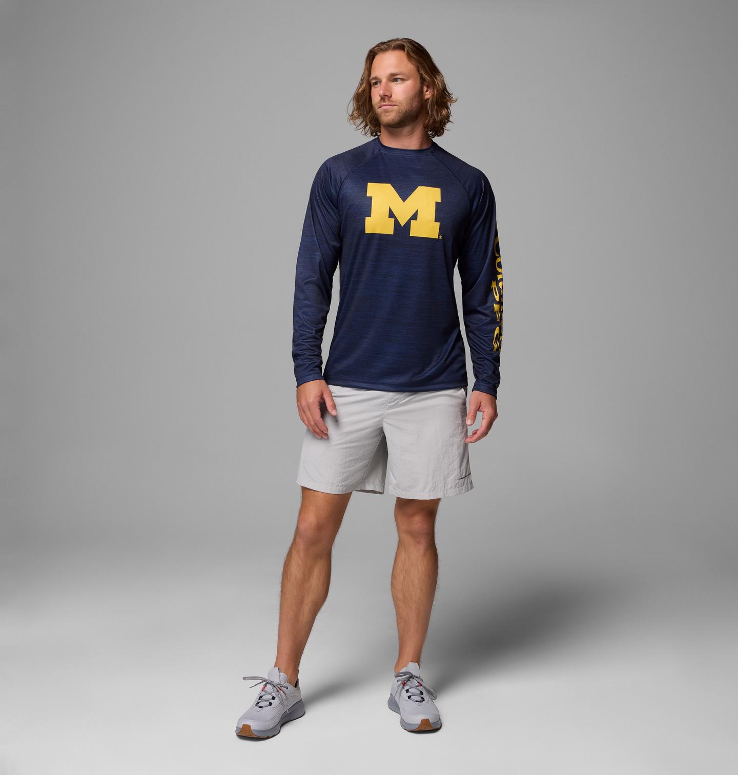 Мужская рубашка Columbia Collegiate PFG Terminal Tackle Heather Long Sleeve Shirt - Michigan, цвет: Тёмно-синий меланжевый — фото 2