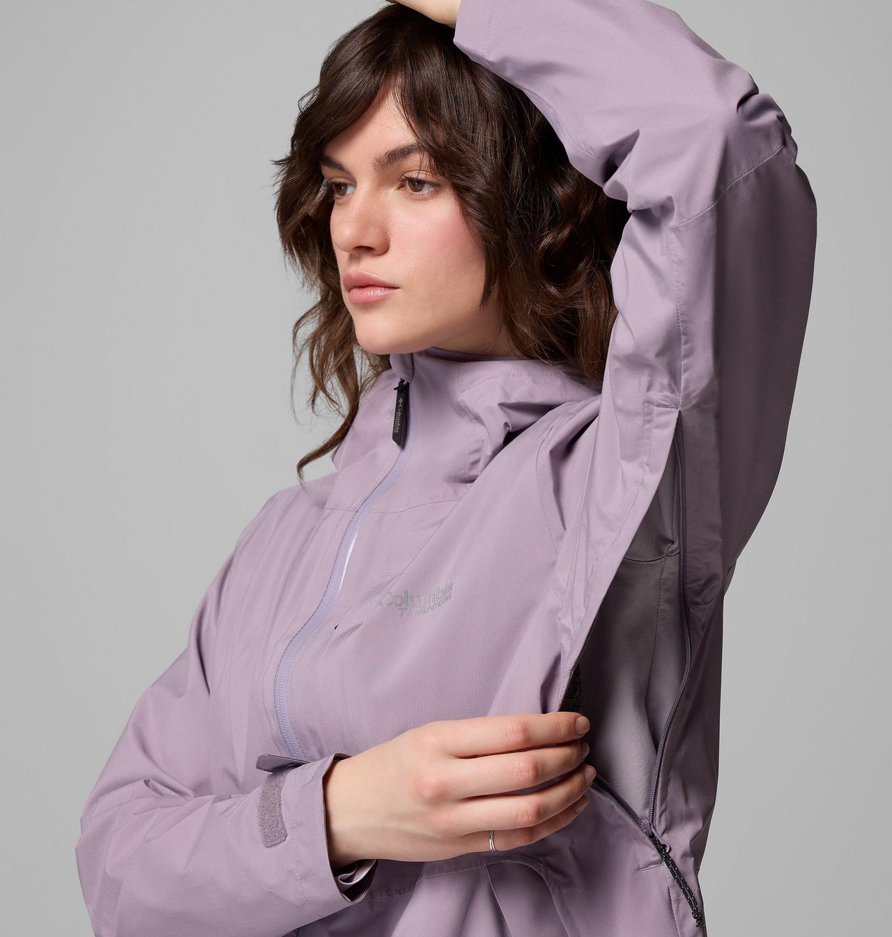 Women's Omni-Tech™ AmpliDry™ II Shell 9