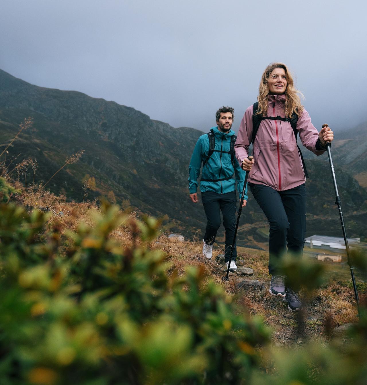 Women's Omni-Tech™ AmpliDry™ II Shell 10