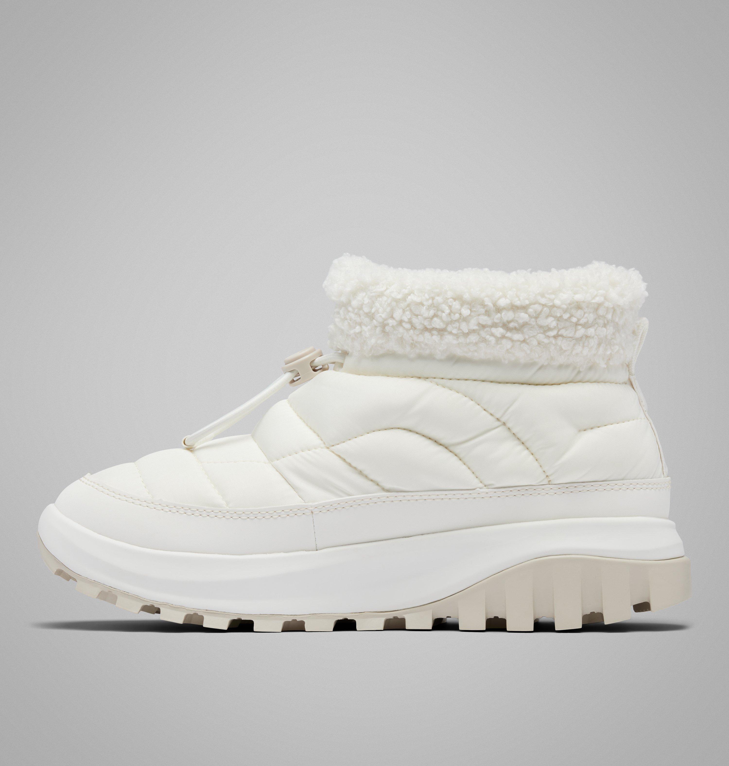 Women's Snowtrot Shorty Boot 6