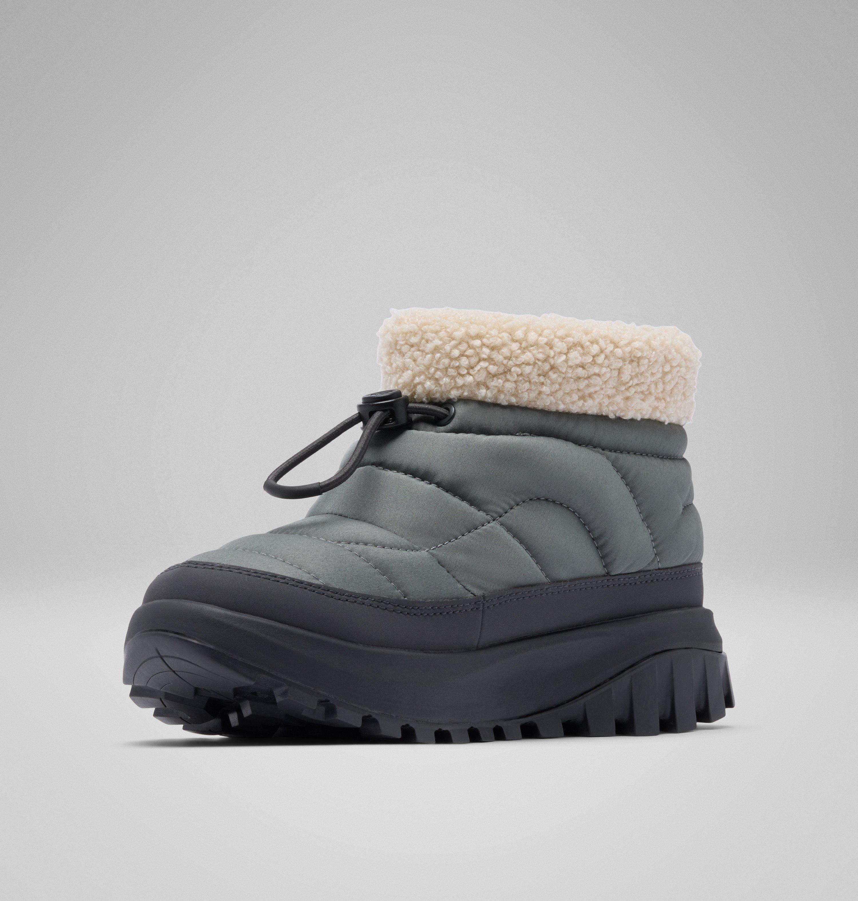Women's Snowtrot Shorty Boot - Wide 7