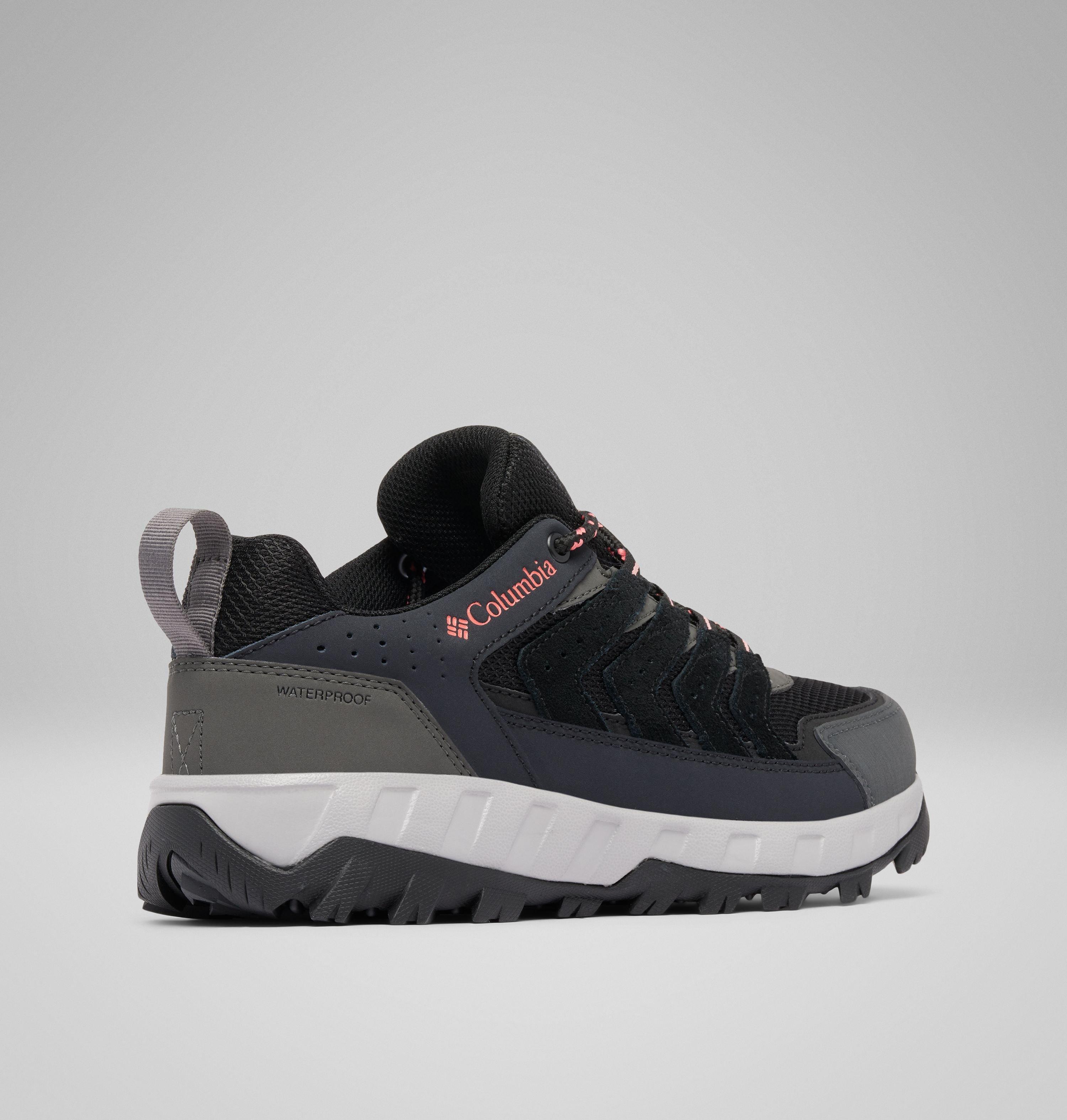 Women's Strata Trail Low Waterproof Shoe 9