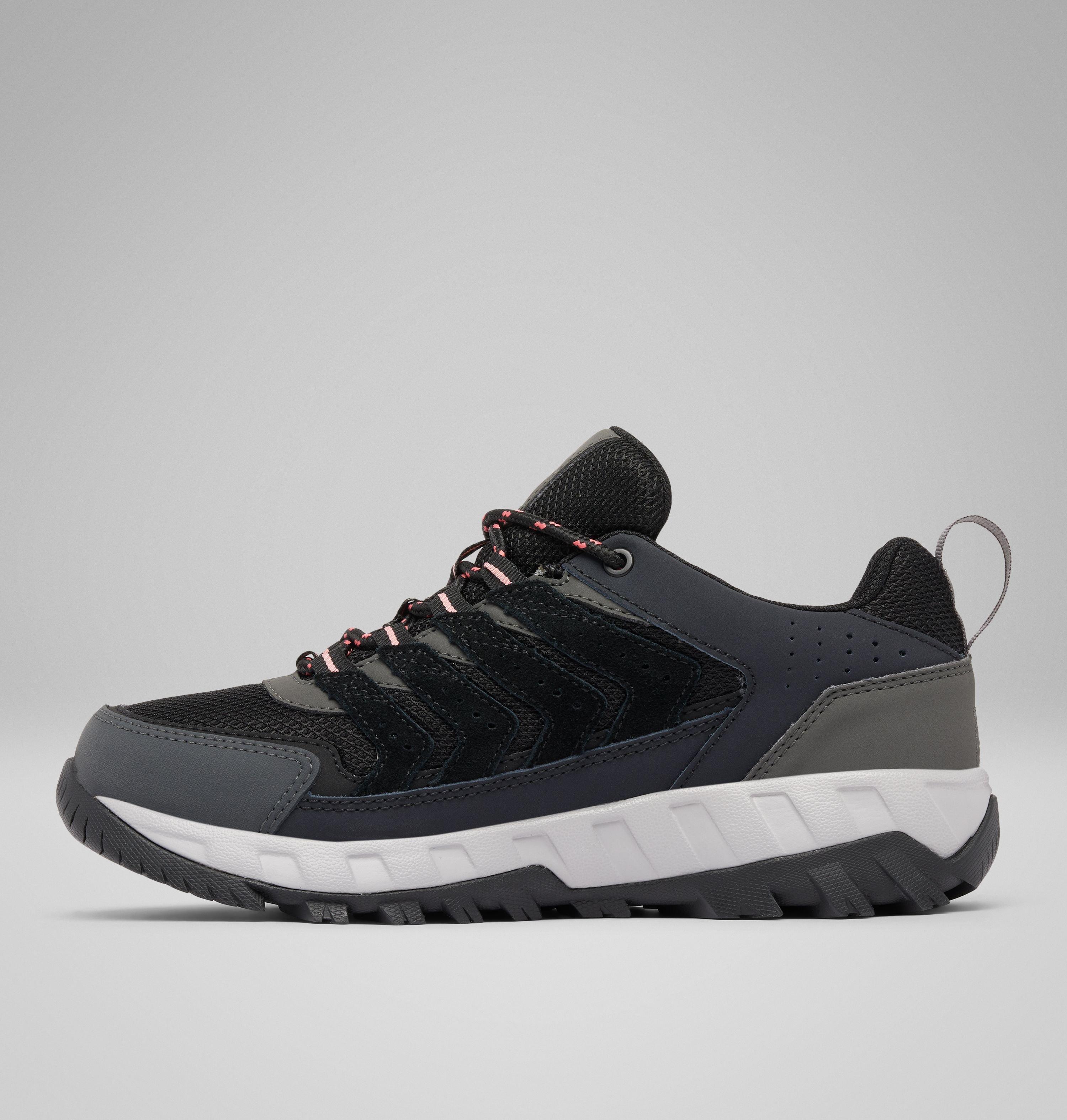 Women's Strata Trail Low Waterproof Shoe 6
