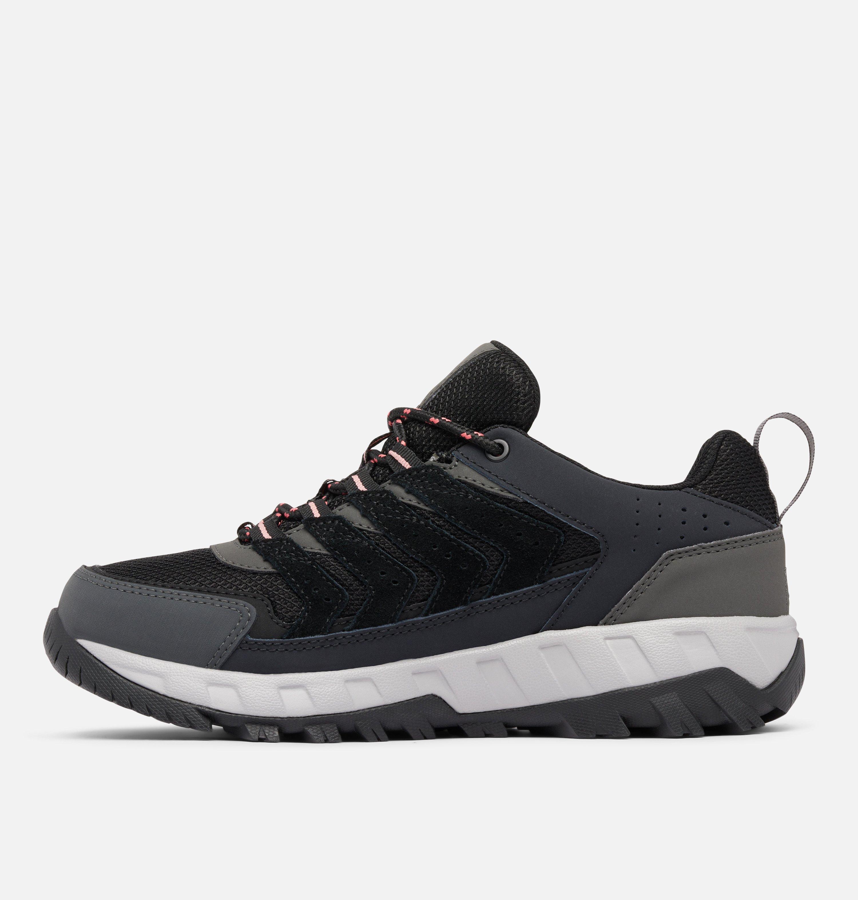 Women's Strata Trail Low Waterproof Shoe - Wide | 010 | 10 6