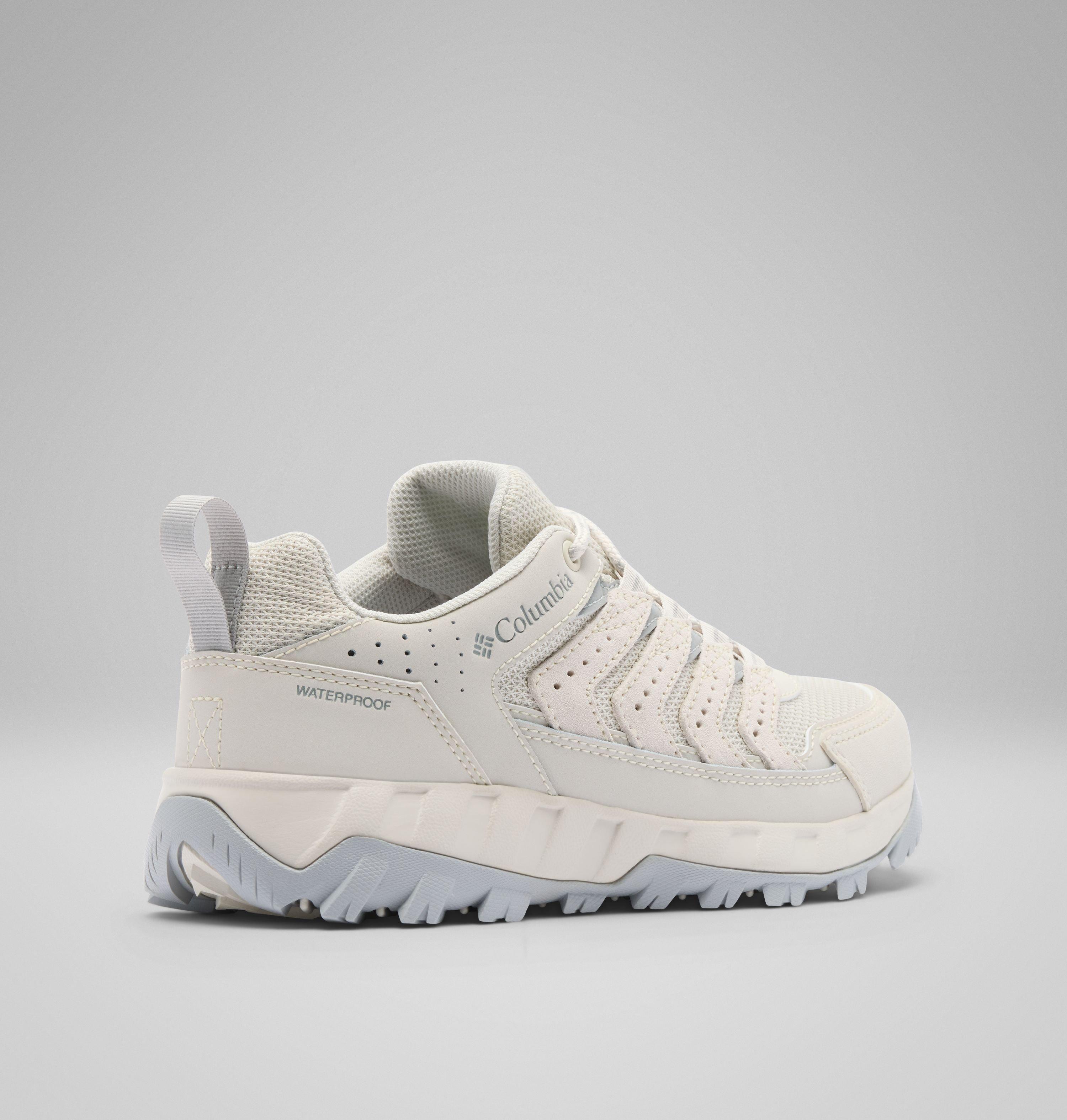 Women's Strata Trail Low Waterproof Shoe - Wide 9