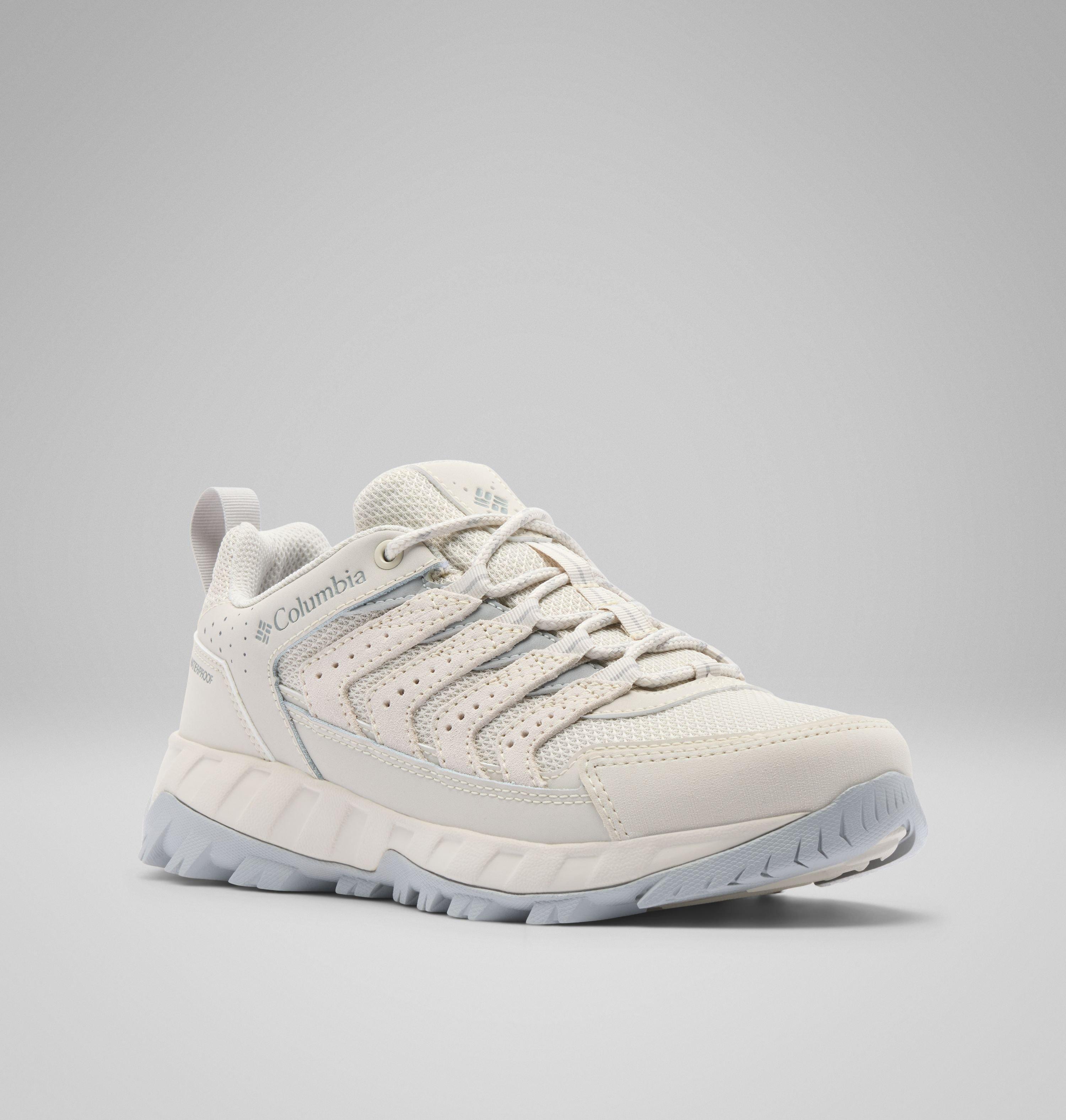 Columbia 白シューズ Women's Strata Trail Low Waterproof Shoe - Wide