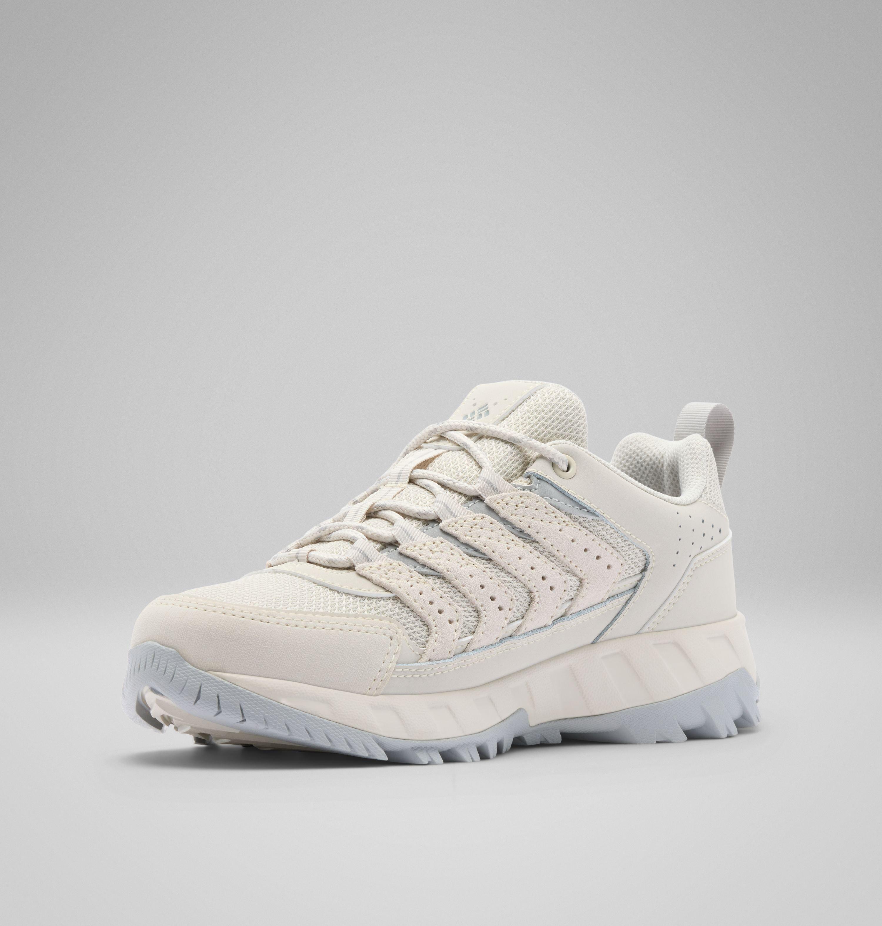 Women's Strata Trail Low Waterproof Shoe - Wide 7