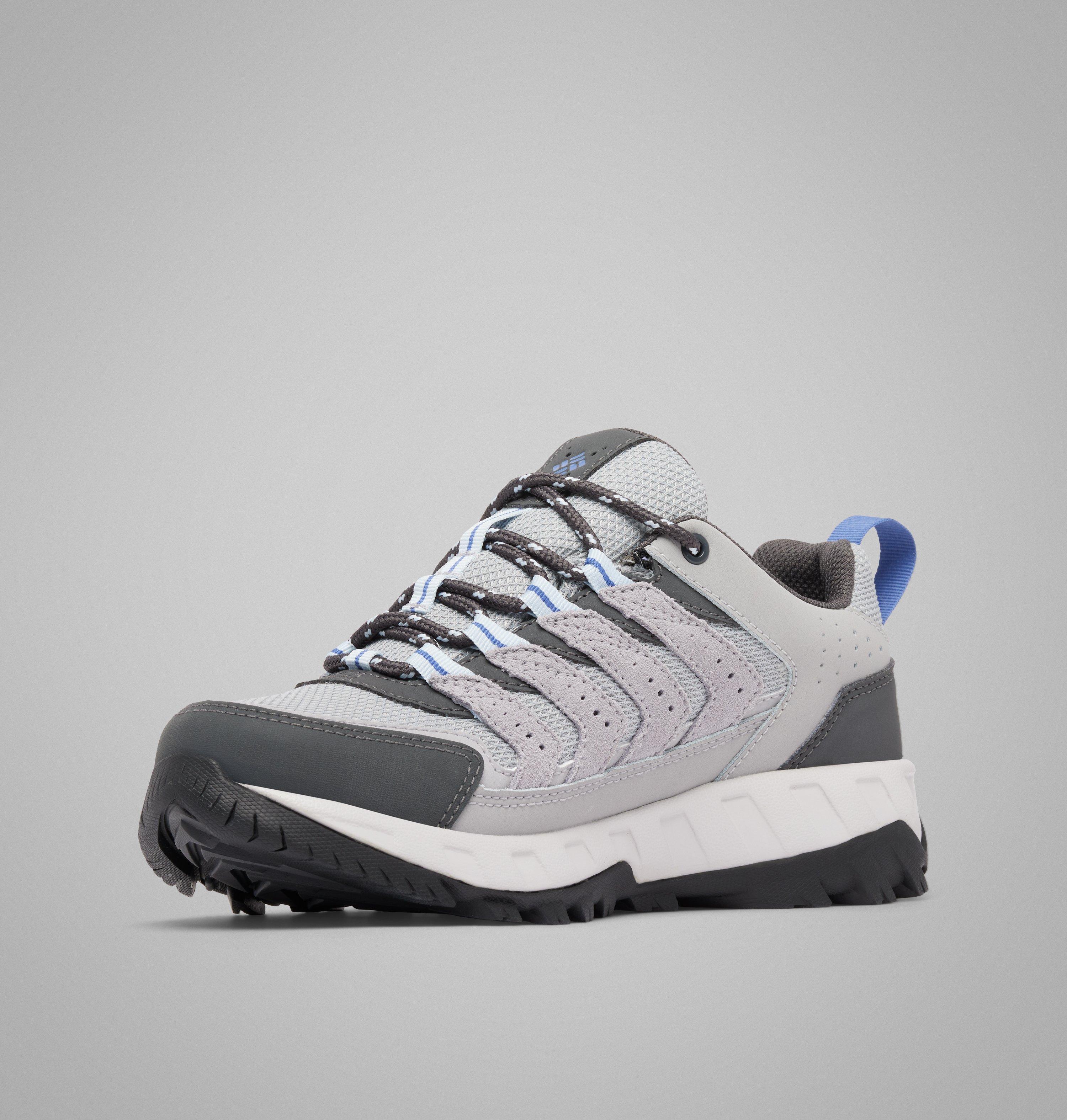 Women's Strata Trail Low Waterproof Shoe - Wide | 088 | 9 7