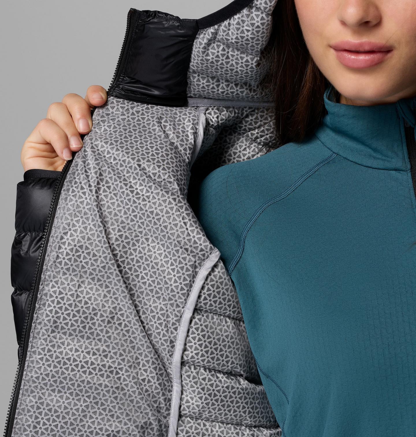 Женская куртка Columbia Arctic Crest Down Hooded, цвет: Чёрный — фото 4