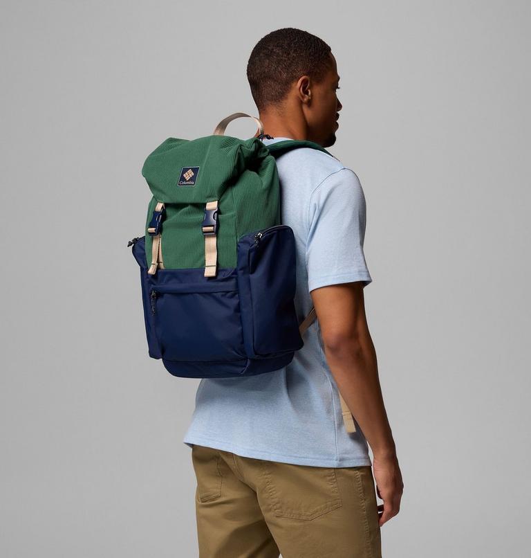 Unisex Trail Traveler 28L Rucksack, Color: Rain Forest, Collegiate Navy, image 4
