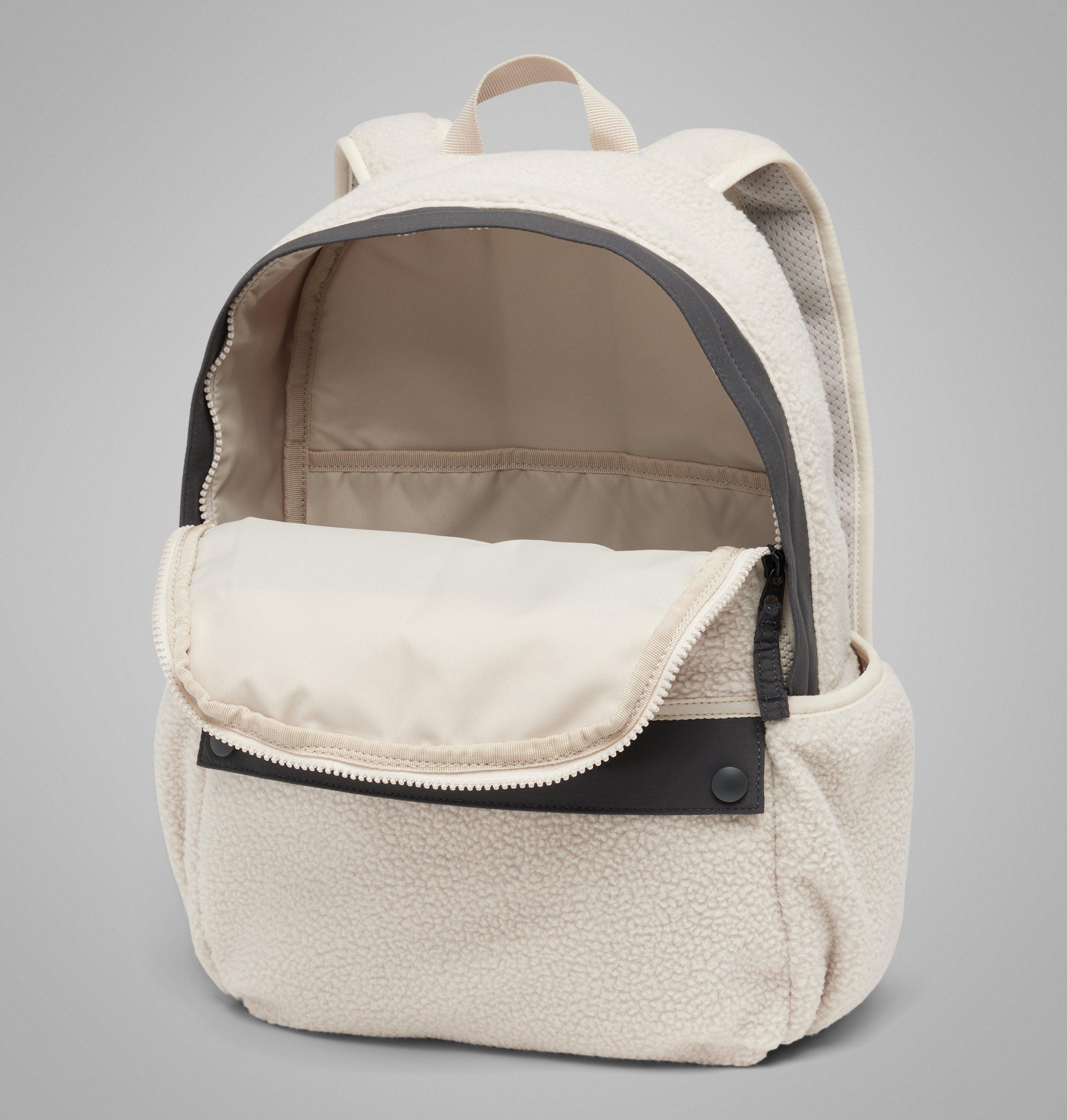 Helvetia II 14L Backpack 3