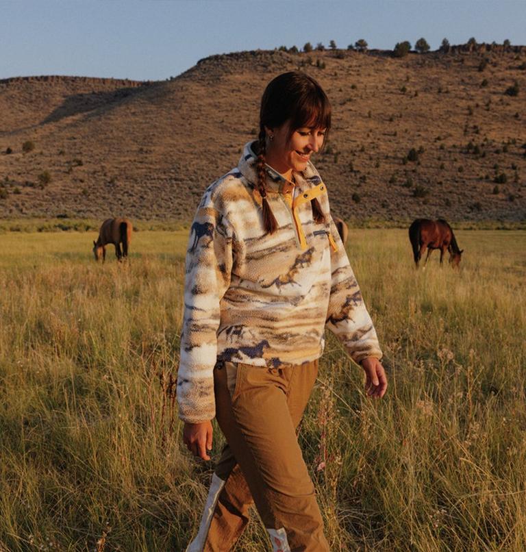 Forro polar sherpa corto con cierre medio y estampado Helvetia II para mujer, Color: Lemon Wash Roaming, image 6