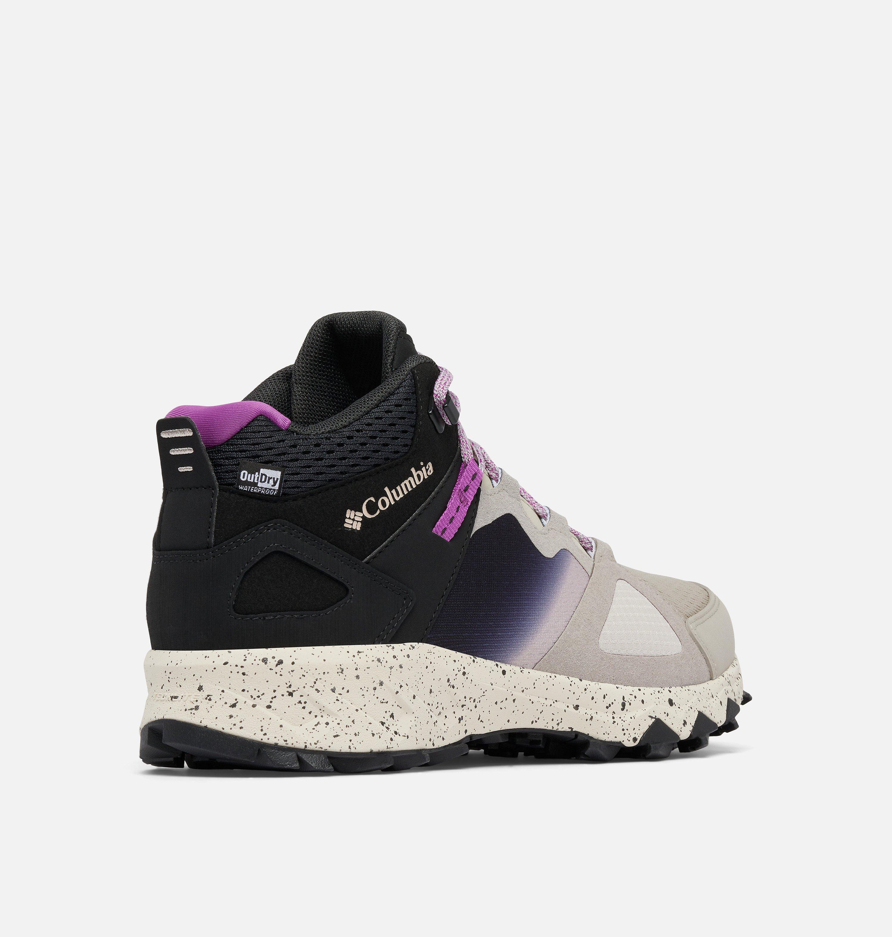 Women's Peakfreak Hera Mid OutDry Shoe 9