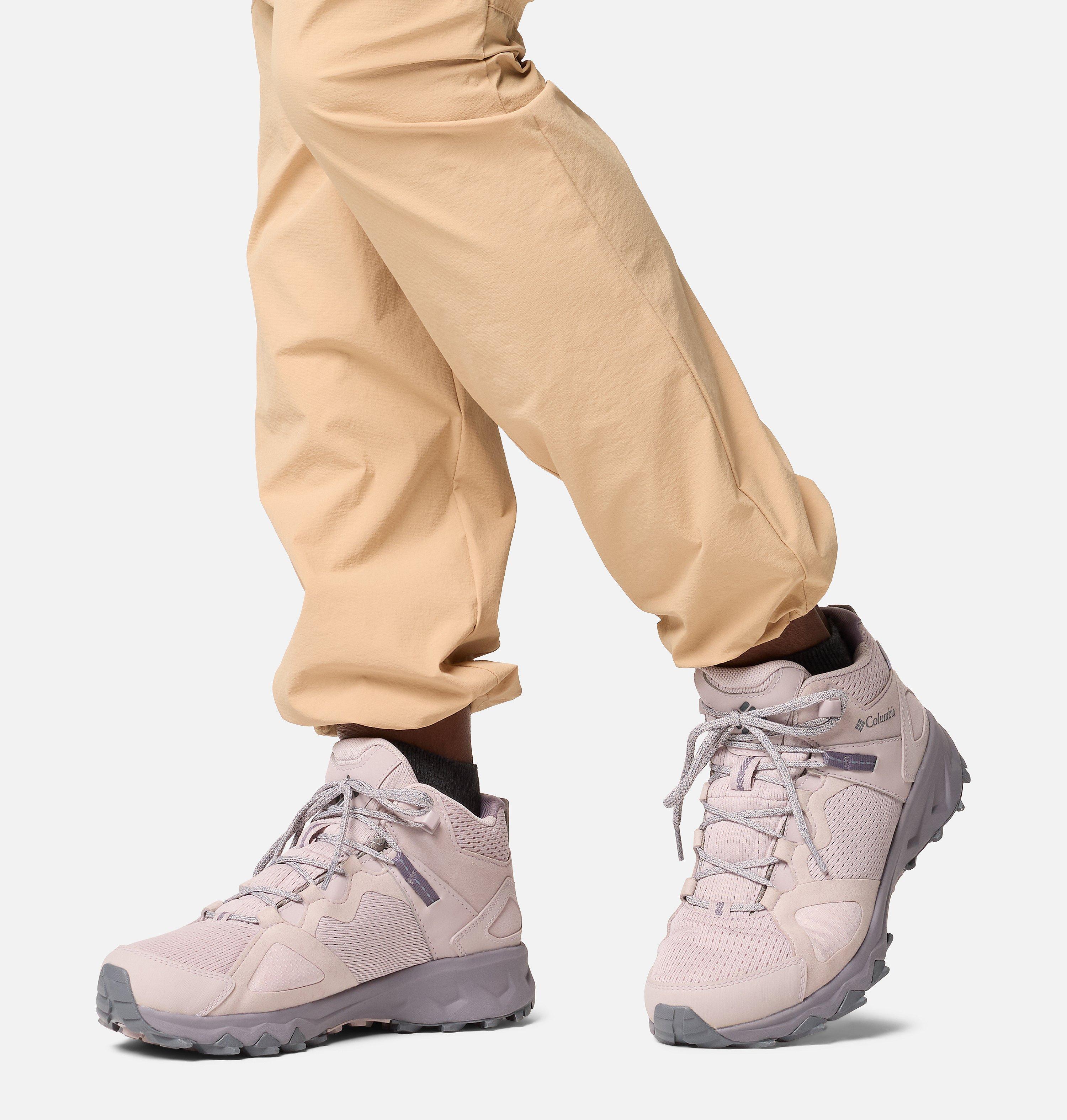 Women's Peakfreak Hera Mid OutDry Shoe 10