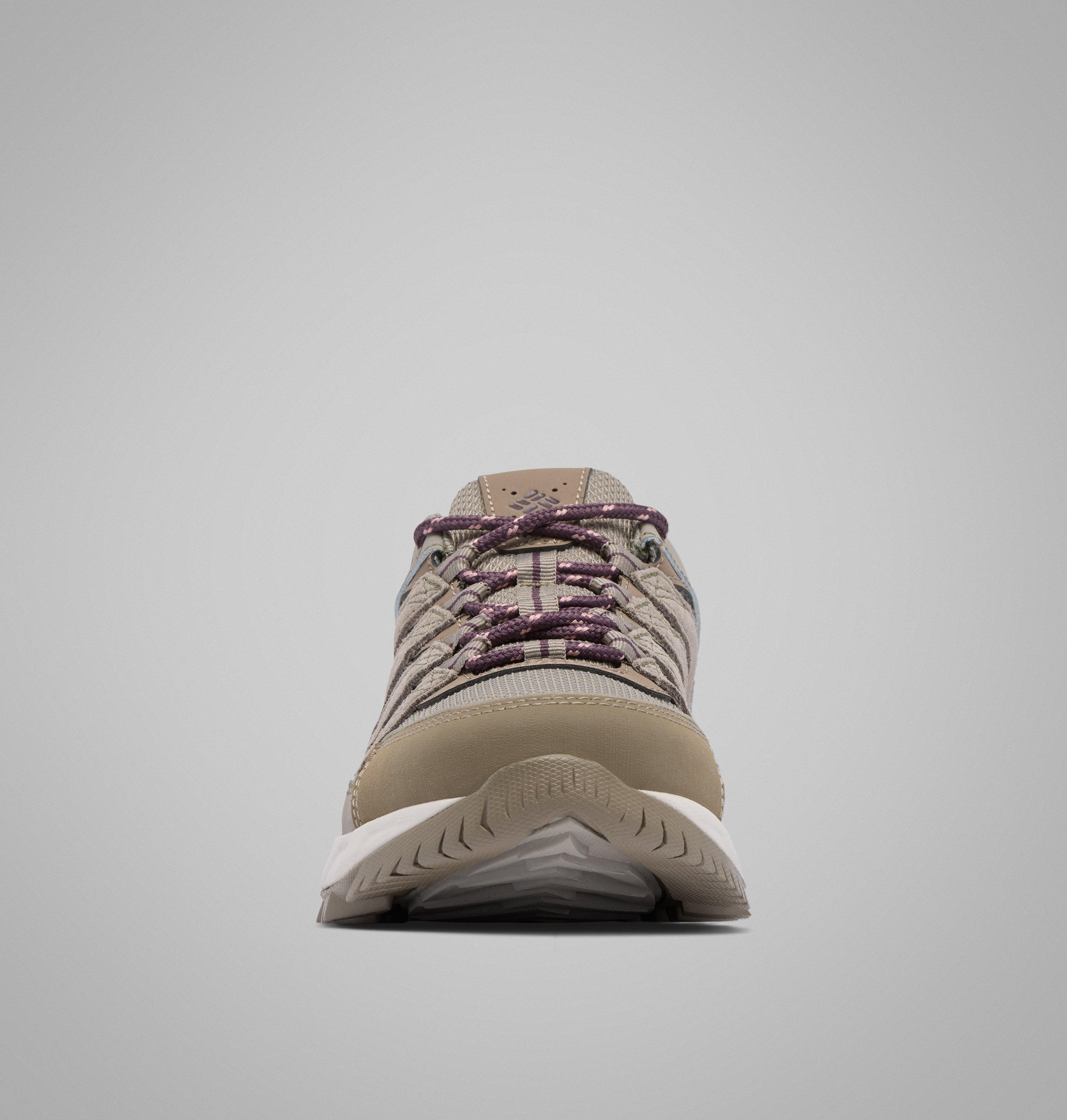 Women's Strata Trail Low Shoe - Wide 8