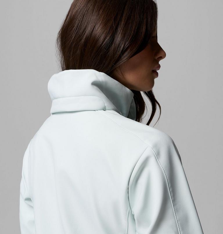 Women's Cascade Ridge III Softshell Jacket, Color: Tea Light, image 9