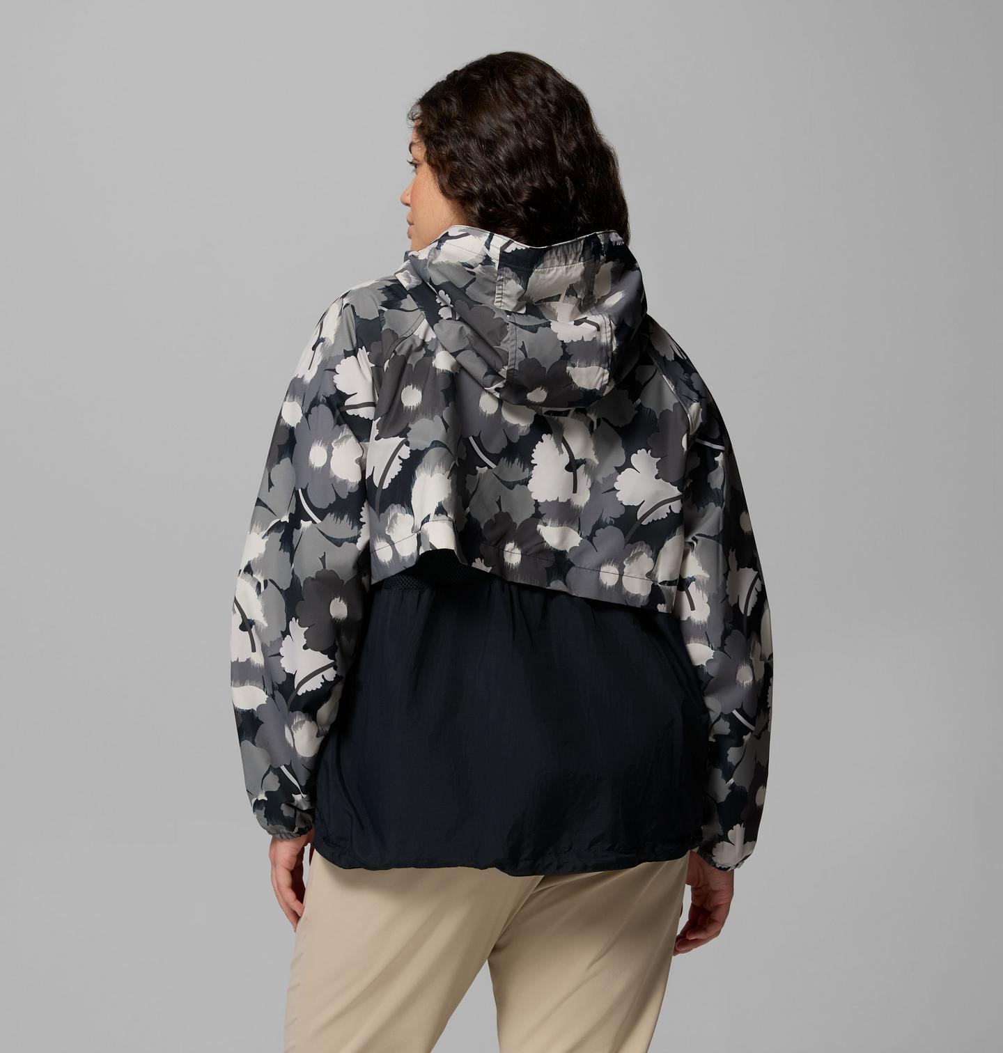 Женская куртка Columbia Spire Valley Printed Windbreaker - Plus Size, цвет: Чёрный, вариант 1 — фото 3