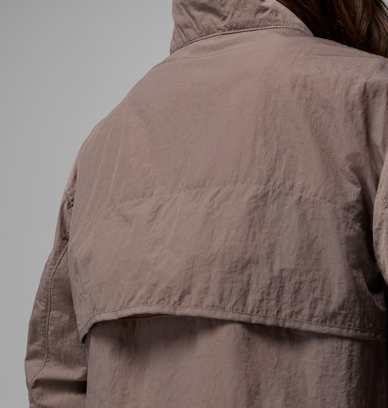 Women's Paracutie Cropped Cargo Windbreaker 7