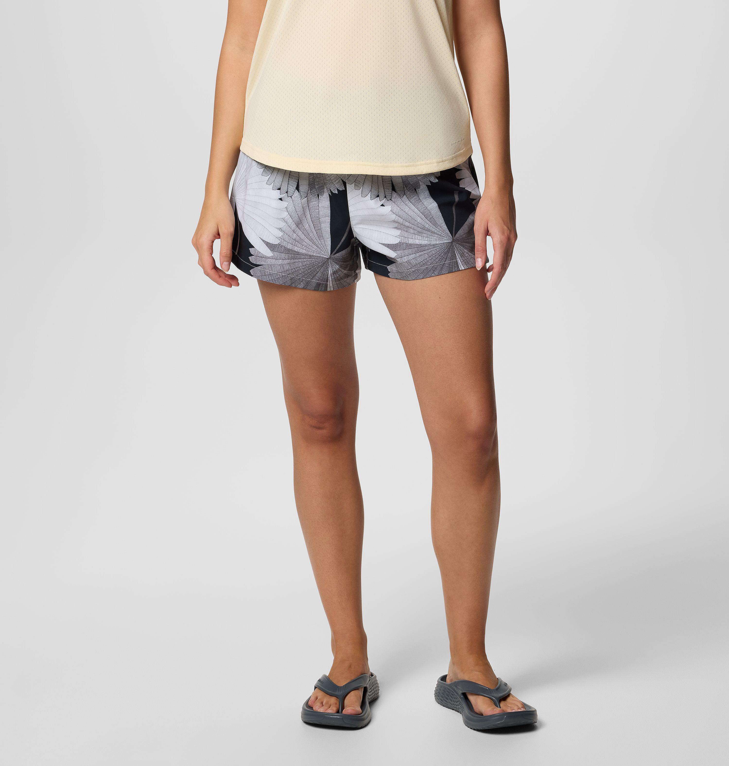 Columbia Women's Bogata Bay  Print Shorts II-